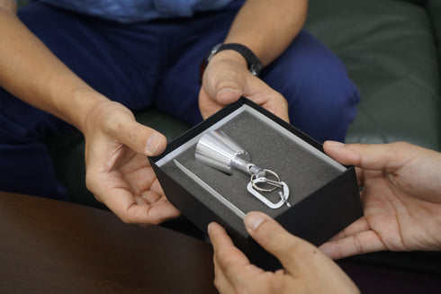 DaiFeel 名入れ〈ギフト仕様〉|世界にひとつの刻印入り熊鈴